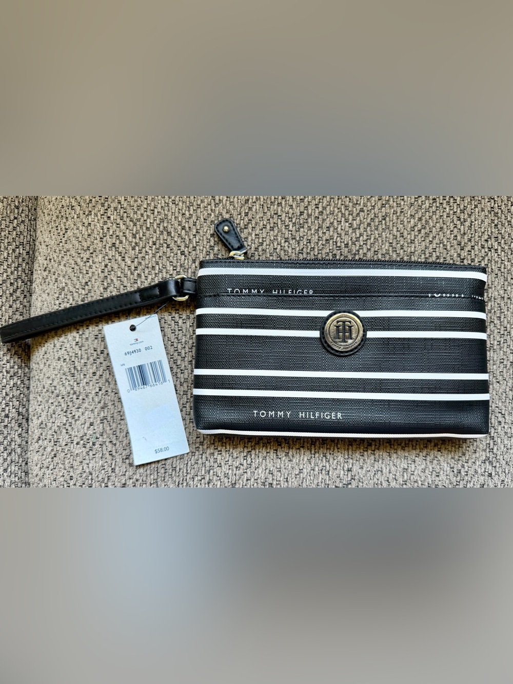 Brand New Tommy Hilfiger Wristlet